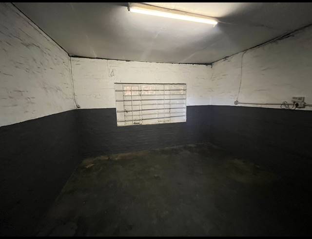 150M² WORKSHOP TO LET IN VULCANIA